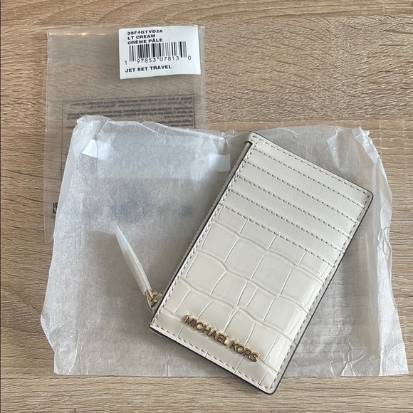 Michael Kors Lt Cream Crème Pale Card/Coin Holder NWT - Picture 1 of 5